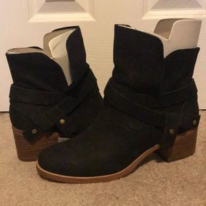 UGG Elora Ankle Boot